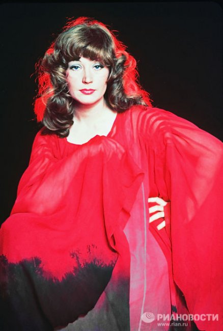 Алла Пугачева певица, музыкальный продюсер - Биографии