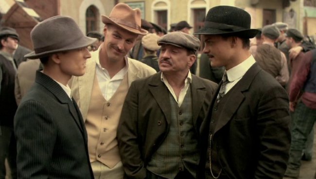 Актер Игорь Арташонов - Биографии