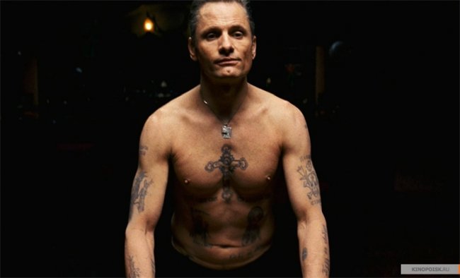 «Порок на экспорт» — остросюжетный фильм канадского режиссёра Дэвида Кроненберга - Трейлеры