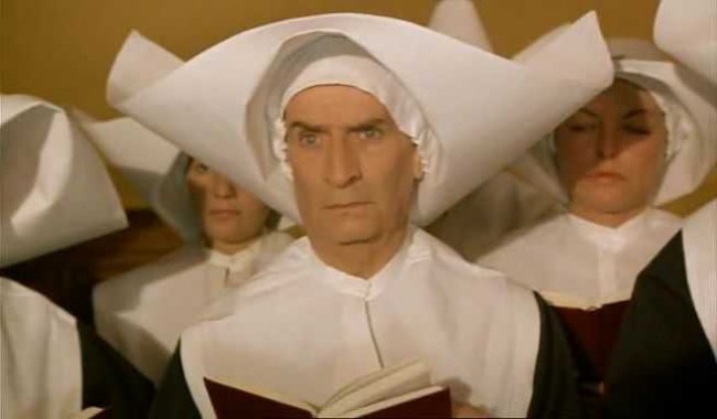 "Жандарм и инопланетяне" - французская фантастическая кинокомедия - Трейлеры