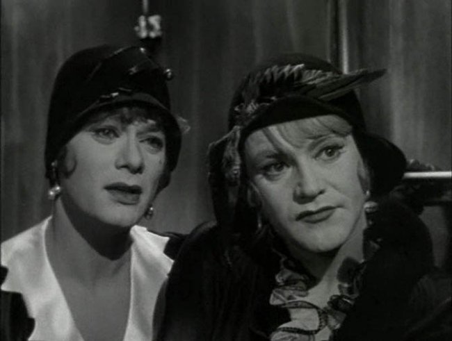 "В джазе только девушки" - Трейлеры