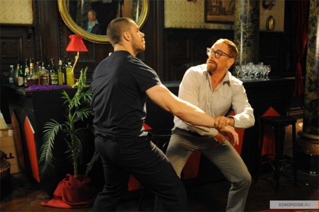 Шесть пуль (2012) - Трейлеры