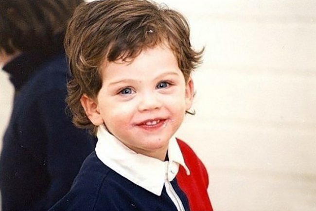 Логан Лерман - Биография