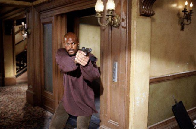 "Мерцающий" / "The Glimmer Man" (1996) - Трейлеры