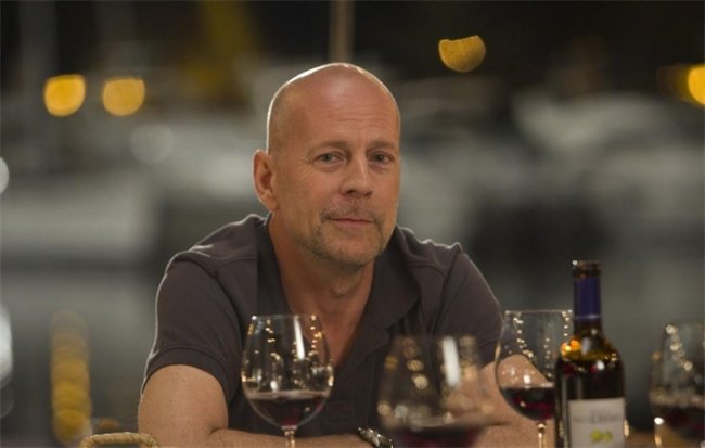 Средь бела дня (2011) - Трейлеры