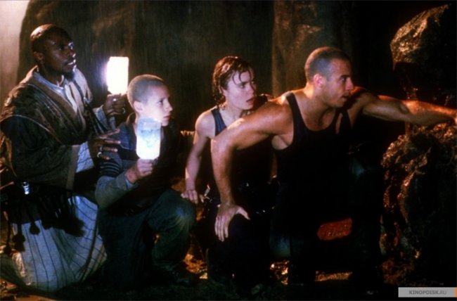 Черная дыра - Трейлеры