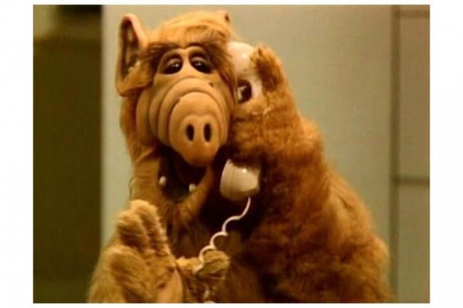 Альф с английского — Инопланетная Форма Жизни (Alien Life Form). - Трейлеры