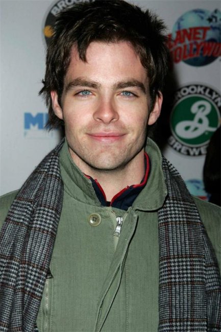 Крис Пайн, актер - Биографии