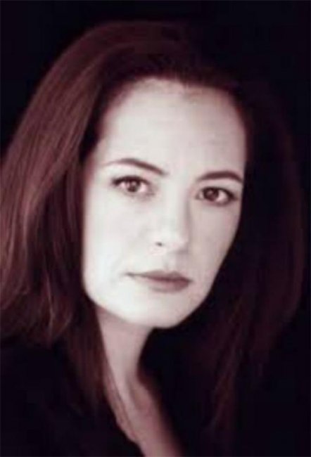 Саманта Фэррис - Элен Харвер - Биографии