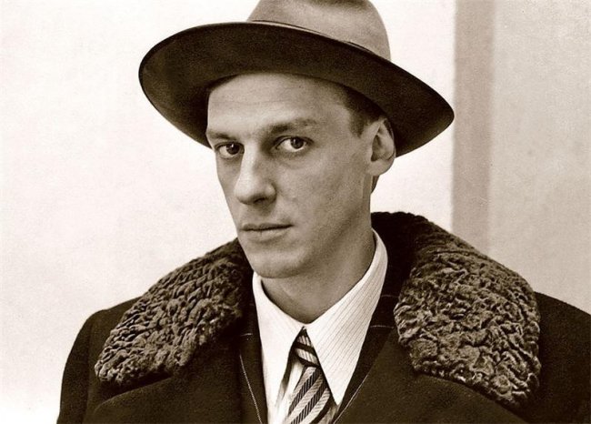 Актер Александр Половцев - Биографии