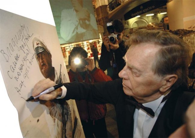 Актер Анатолий Кузнецов - Биографии