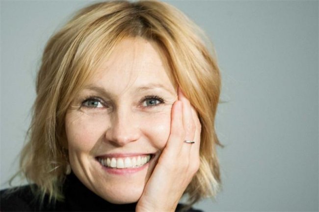 Ингеборга Дапкунайте - Биографии