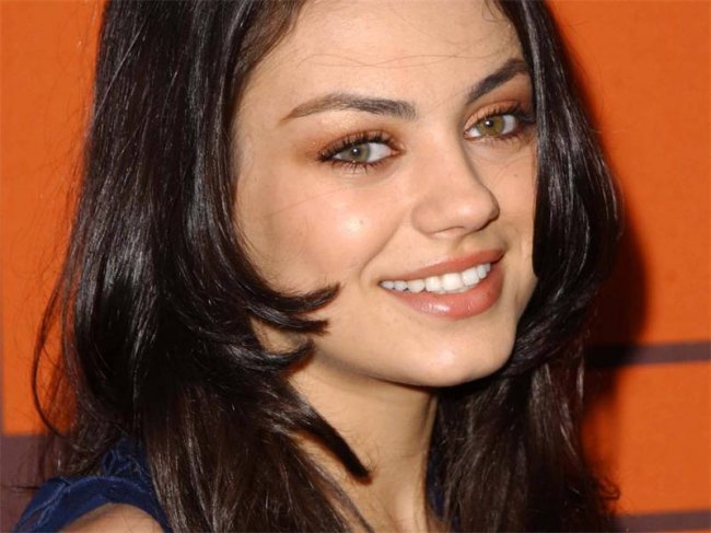 Мила Кунис - Биографии