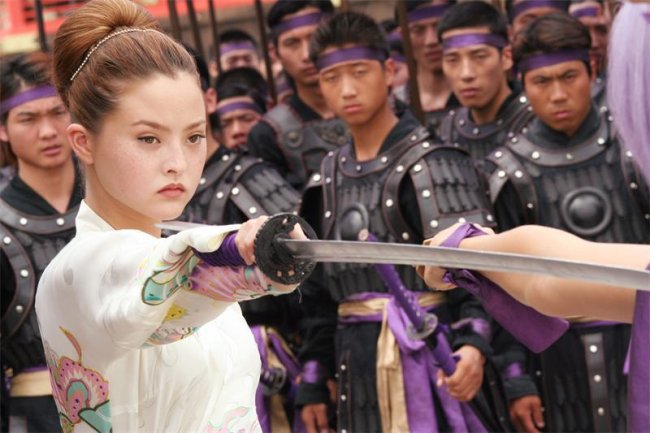 Девон Аоки - Биографии