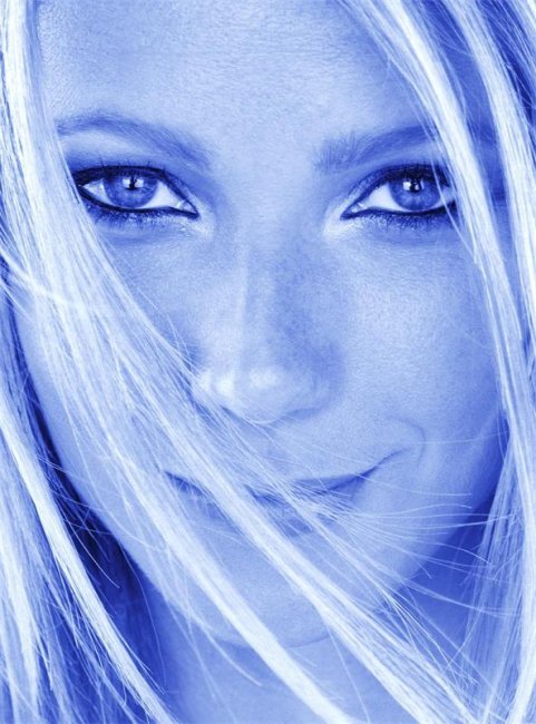 Гвинет Пелтроу - Биографии