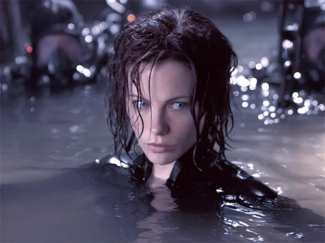 Кейт Бекинсейл - Биографии