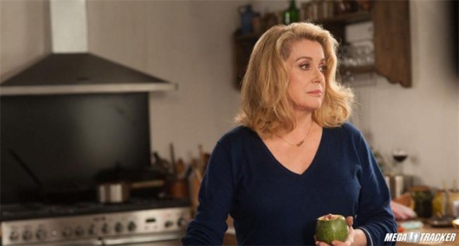 За сигаретами (2013) - Трейлеры