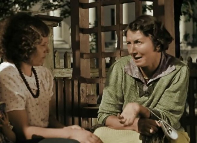 Комедия "Подкидыш" в цвете - Трейлеры