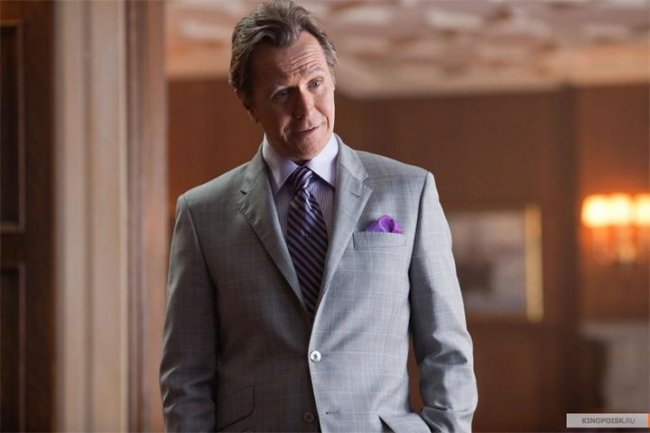 Паранойя (2013) - Трейлеры