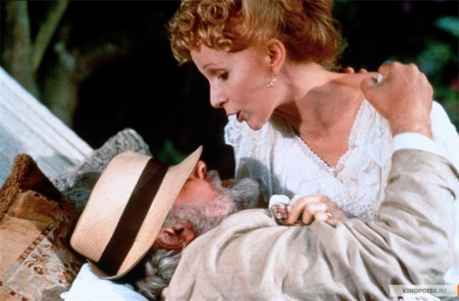 Август (August) - Трейлеры