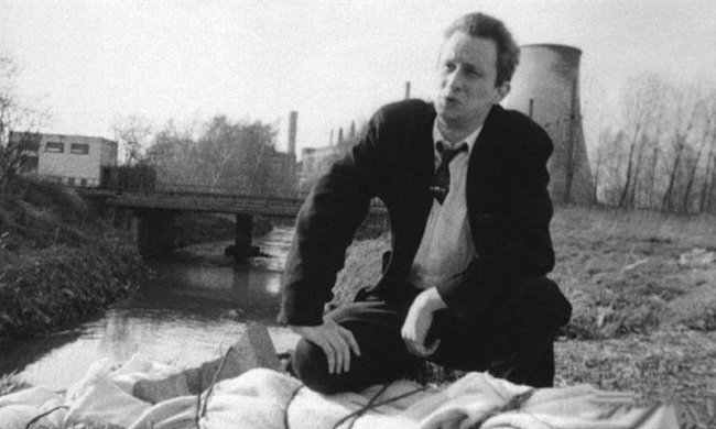 Человек кусает собаку - Трейлеры