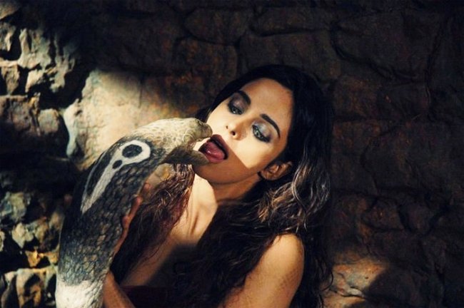 Нагин: Женщина-змея (Hisss, 2010) - Трейлеры