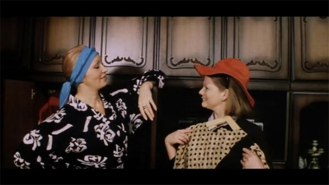 Самая обаятельная и привлекательная - Трейлеры