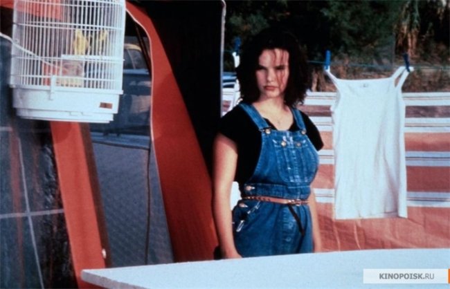 36-й для девочек (36 fillette) - Трейлеры