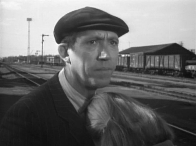 Когда деревья были большими - Трейлеры