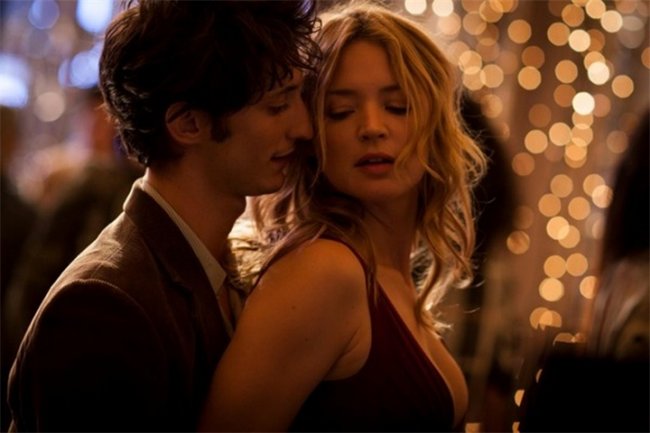 Притворись моим парнем /20 ans d'ecart - Трейлеры