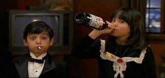 «Четыре комнаты»— проект, состоящий из 4 эпизодов и объединенных общим героем — портье Тэдом - Трейлеры