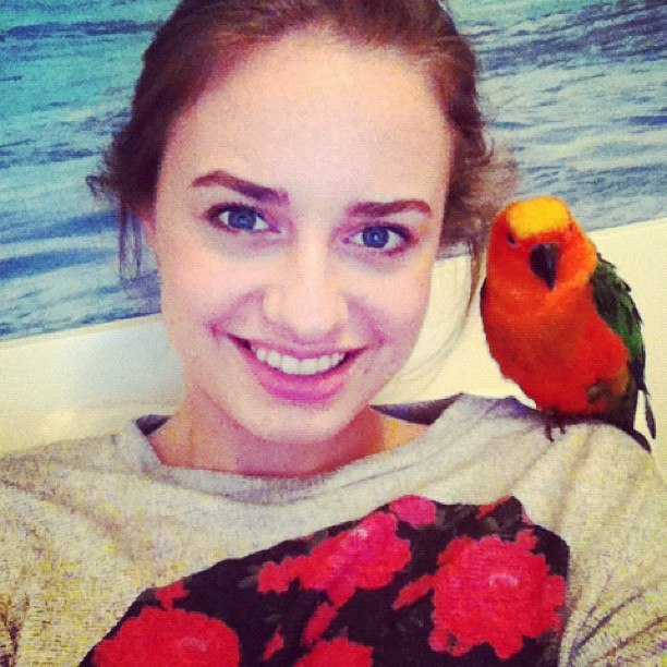 Sonya Esman - Биографии