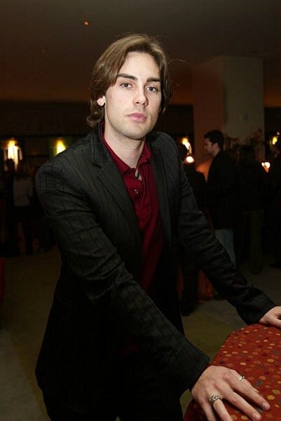 Актер Дрю Фуллер - Биографии