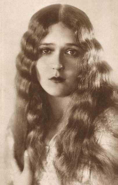 Величайшие киноактрисы первой половины ХХ века. Мэри Пикфорд - Биографии Величайшие киноактрисы первой половины ХХ века. Мэри Пикфорд - Биографии