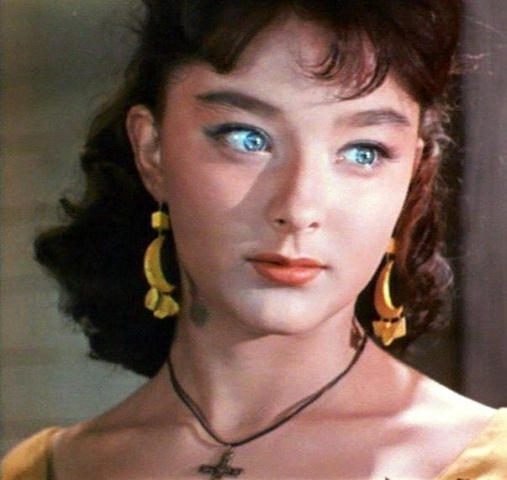 Актриса Анастасия Вертинская - Биографии