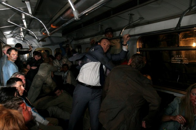 Метро. Катастрофа в Москве - Трейлеры