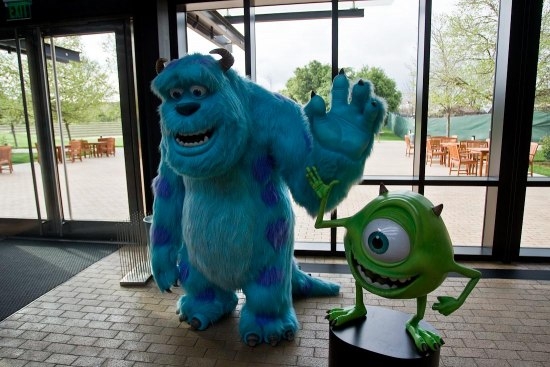 Студию Pixar - Трейлеры