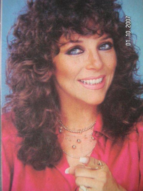 Актриса, певица и дипломат Вероника Кастро - Биографии