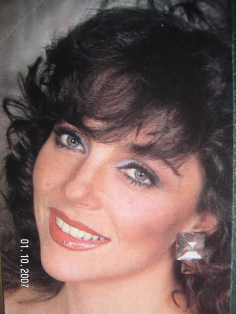 Актриса, певица и дипломат Вероника Кастро - Биографии