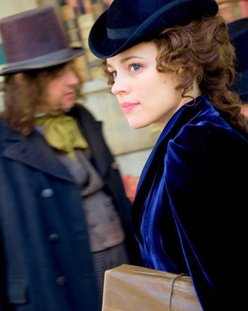 Ирен Адлер. Женшина "загадка" из к/ф Шерлок Холмс - Биографии Ирен Адлер. Женшина "загадка" из к/ф Шерлок Холмс - Биографии