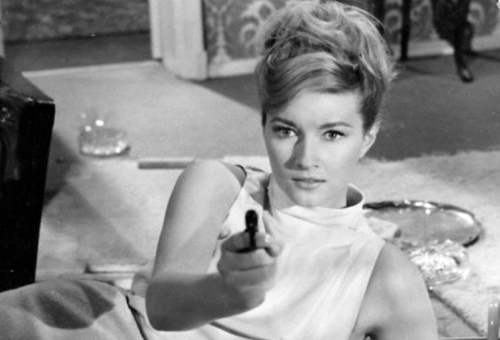 Девушки Бонда - в фильме«Из России с любовью»,девушку Бонда Т.Романову сыграла Даниела Бьянки - Биографии