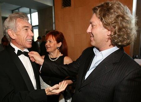 Александр Олейников биография телеведущего, фото, его семья и жена 2017 - Российские актеры.