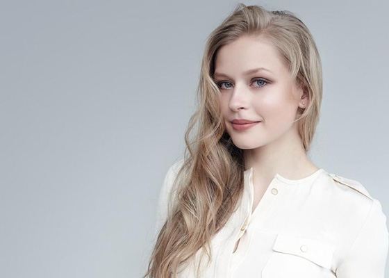 Биография Юлии Пересильд - Режиссеры. Биография Юлии Пересильд - Режиссеры.