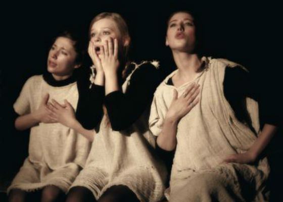 Биография Юлии Пересильд - Режиссеры. Биография Юлии Пересильд - Режиссеры.