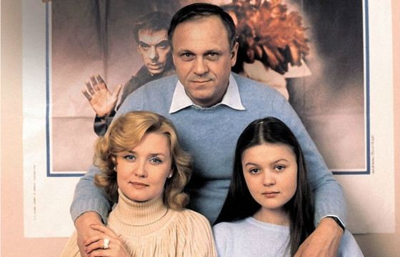 Биография Юлии Меньшовой - Режиссеры.