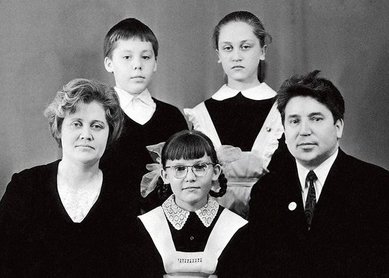 Биография Елены Малышевой - Режиссеры.