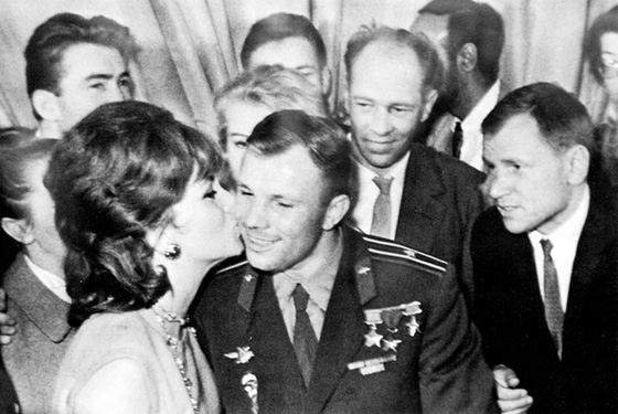 Биография Джины Лоллобриджиды - Иностранные актеры.