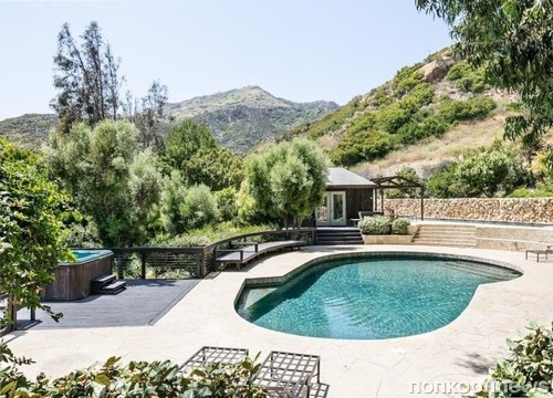 Мел Гибсон продает "замок" в Малибу