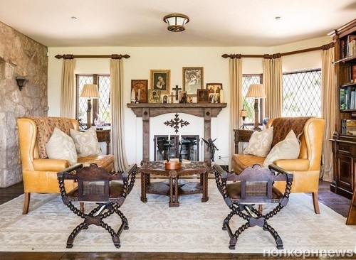 Мел Гибсон продает "замок" в Малибу