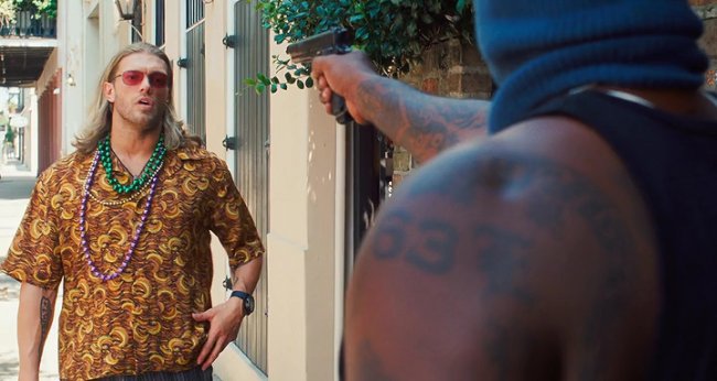 Нарушая правила - Трейлеры